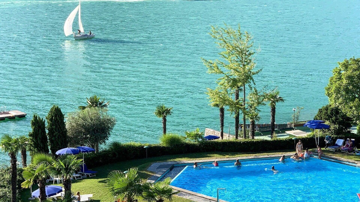 Bigogno Apartment | Cosy apartment for 4 guests with A/C, WIFI, pool, TV, balcony, panoramic view and parking