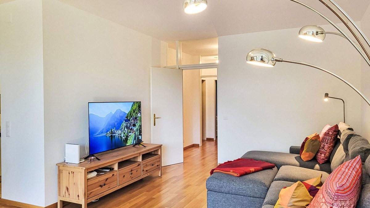 Comano Apartment | Cosy apartment for 4 guests with WIFI, TV and balcony