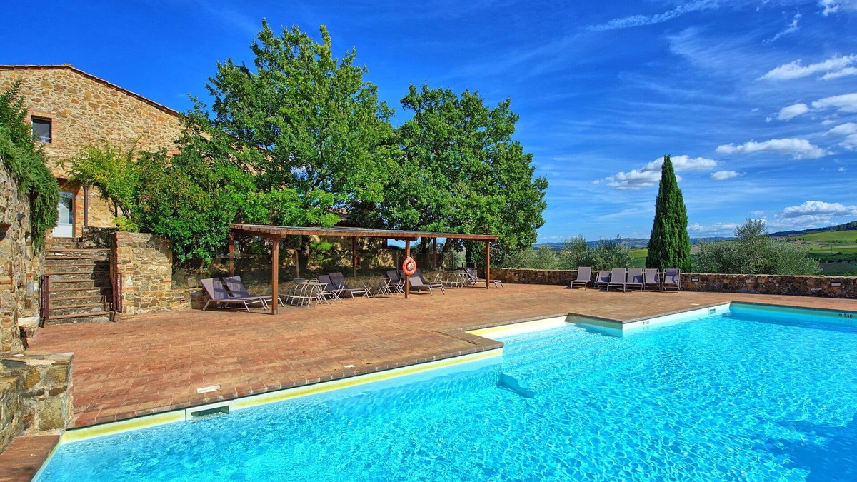 Montalcino Apartment | Cosy apartment for 4 guests with A/C, pool, TV, pets allowed and panoramic view