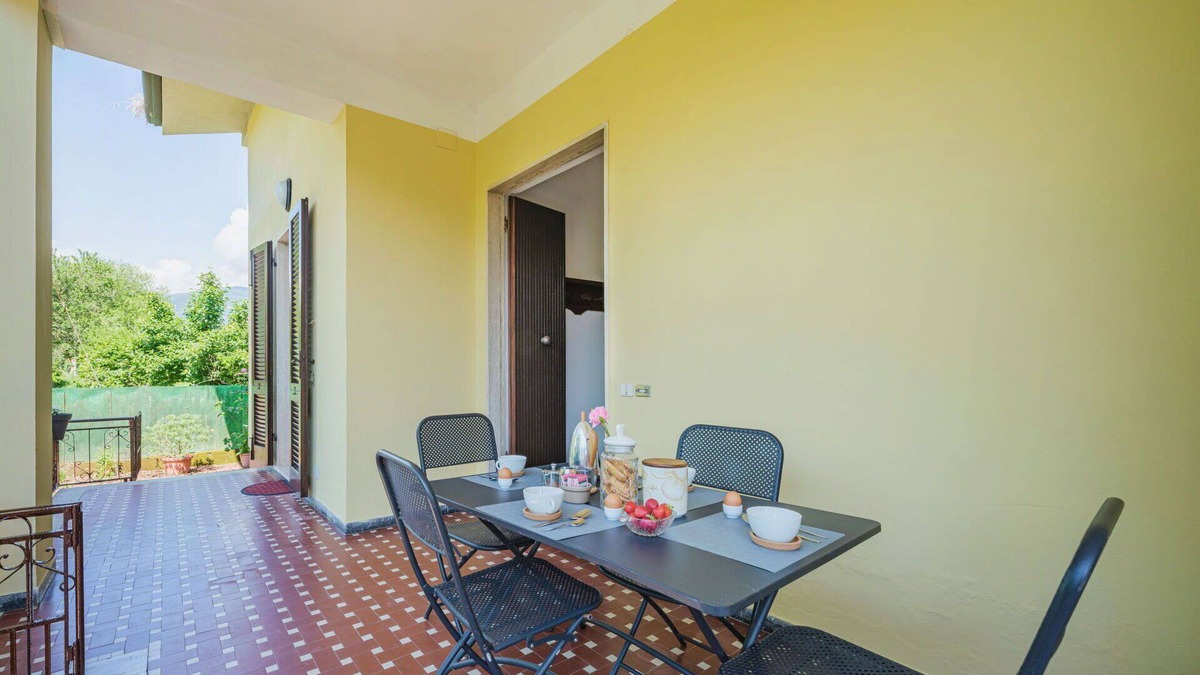 Ronchi Apartment | Cosy apartment for 4 people with WIFI, TV and patio