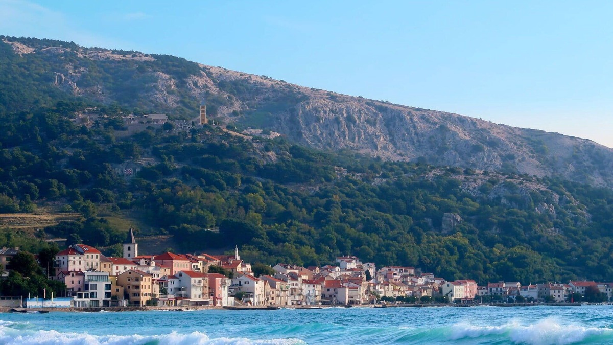 Jurandvor Apartment | Cosy apartment for 4 people with A/C, WIFI, TV, patio and pets allowed