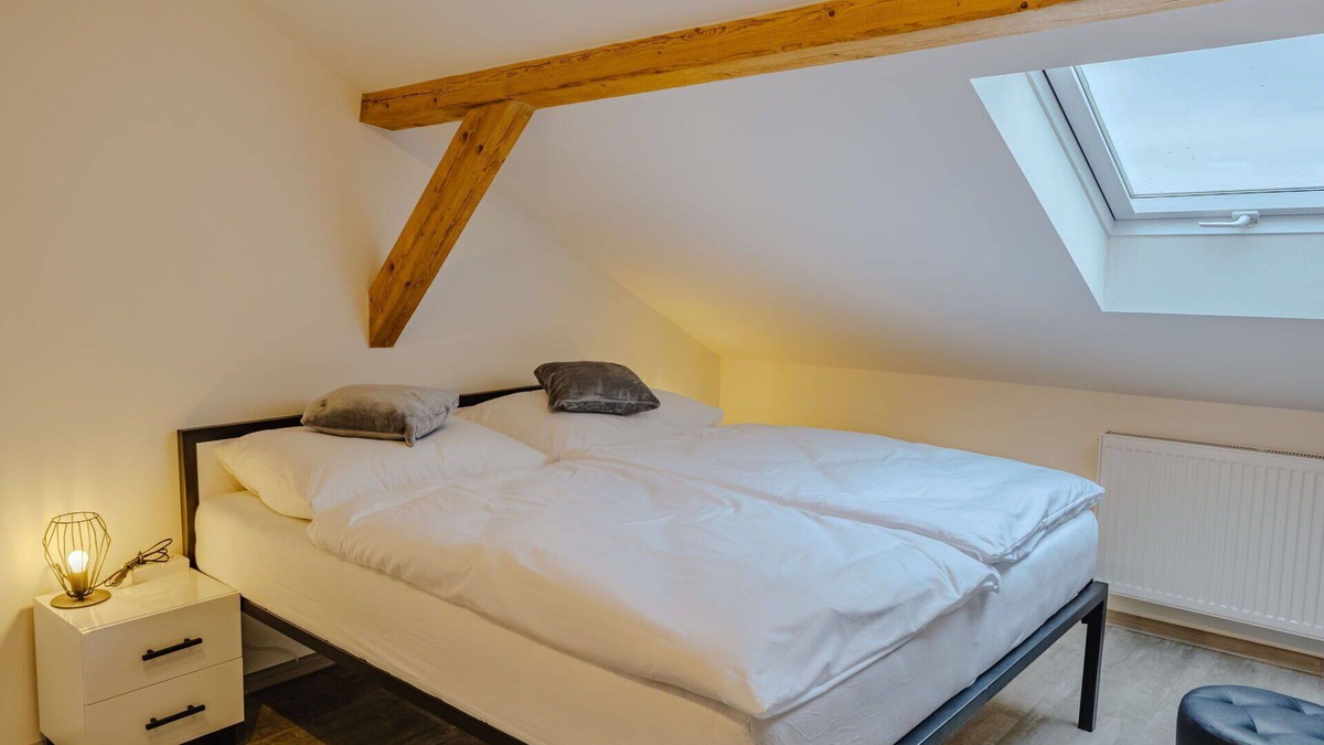 Trebon Apartment | Cosy apartment for 5 guests with WIFI, TV, terrace and panoramic view