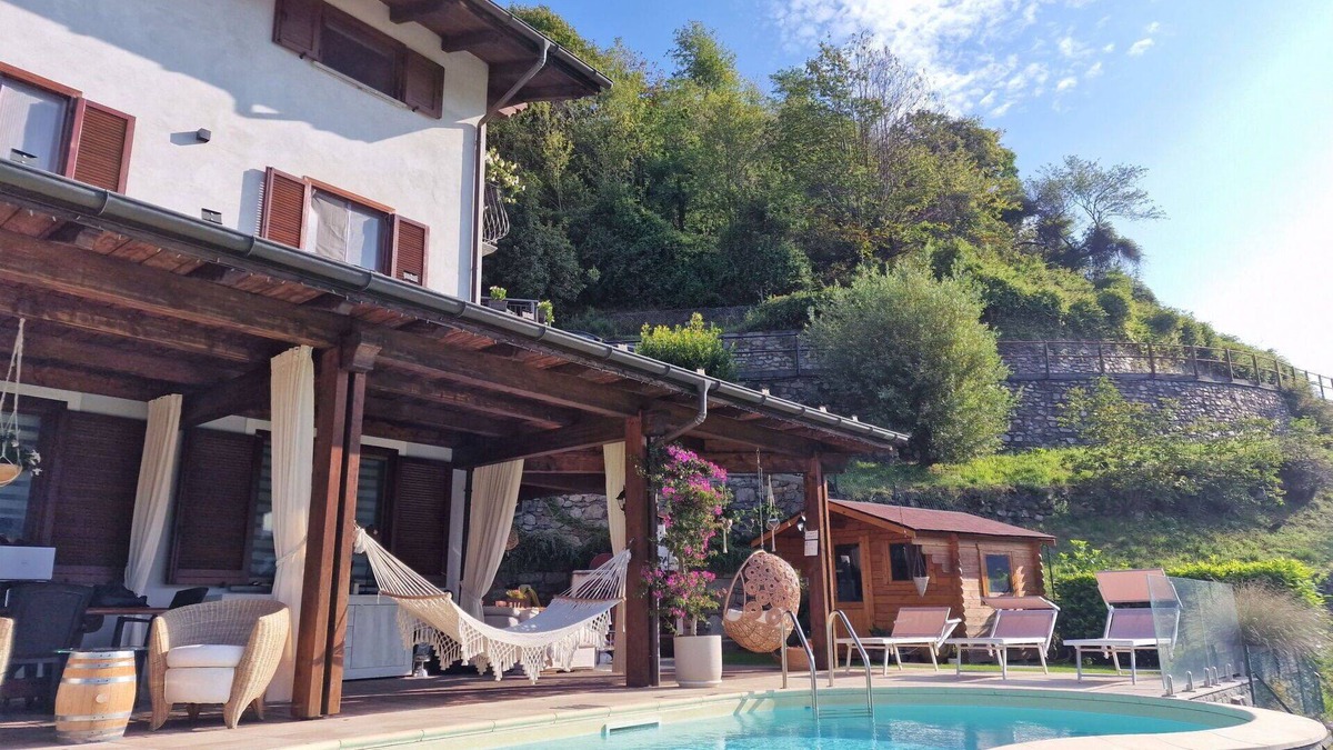 Ardenno Apartment | Cosy apartment for 5 guests with WIFI, pool, TV and terrace