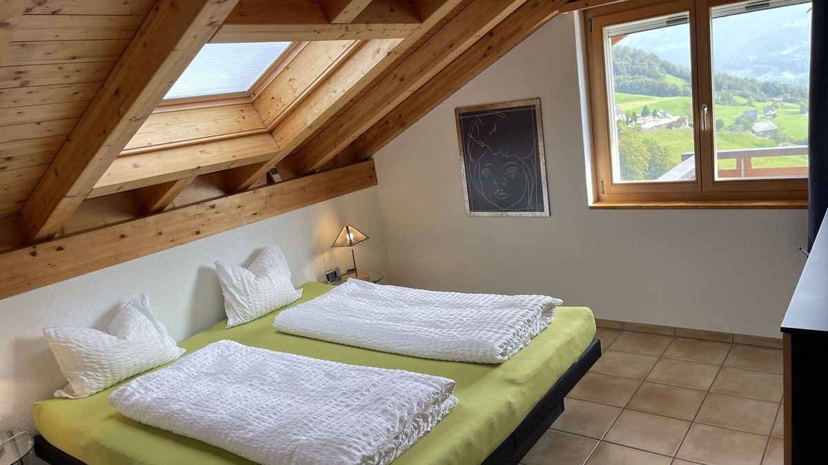 Amden Apartment | Cosy apartment for 5 guests with WIFI, TV, terrace, pets allowed, panoramic view and parking