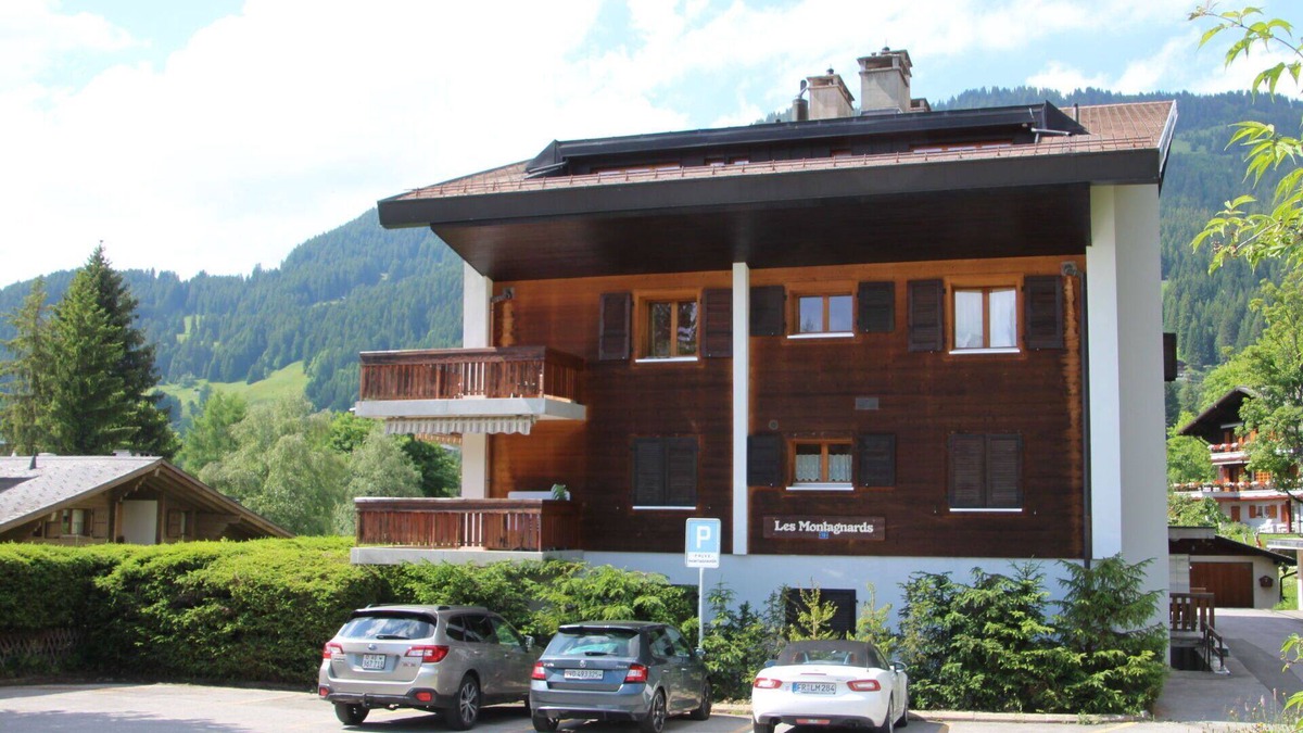 Villars-sur-Ollon Apartment | Cosy apartment for 6 guests with WIFI, TV, balcony and pets allowed