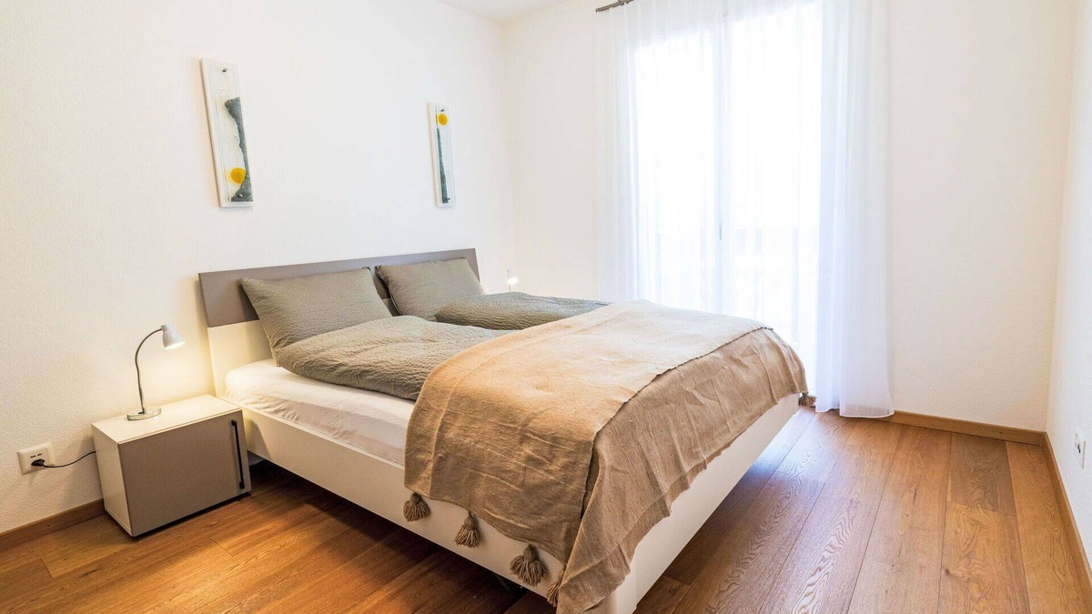Leukerbad Apartment | Cosy apartment for 8 guests with WIFI, hot tub, TV, balcony and panoramic view