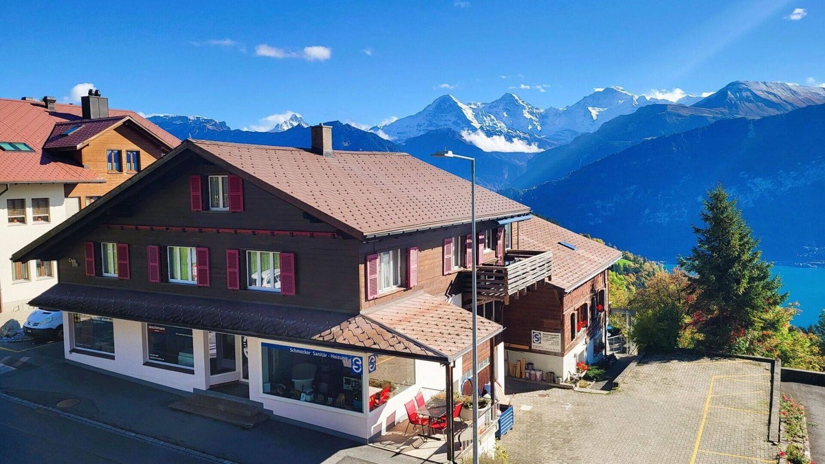 Sundlauenen Apartment | Cosy apartment for 6 guests with WIFI, TV and balcony