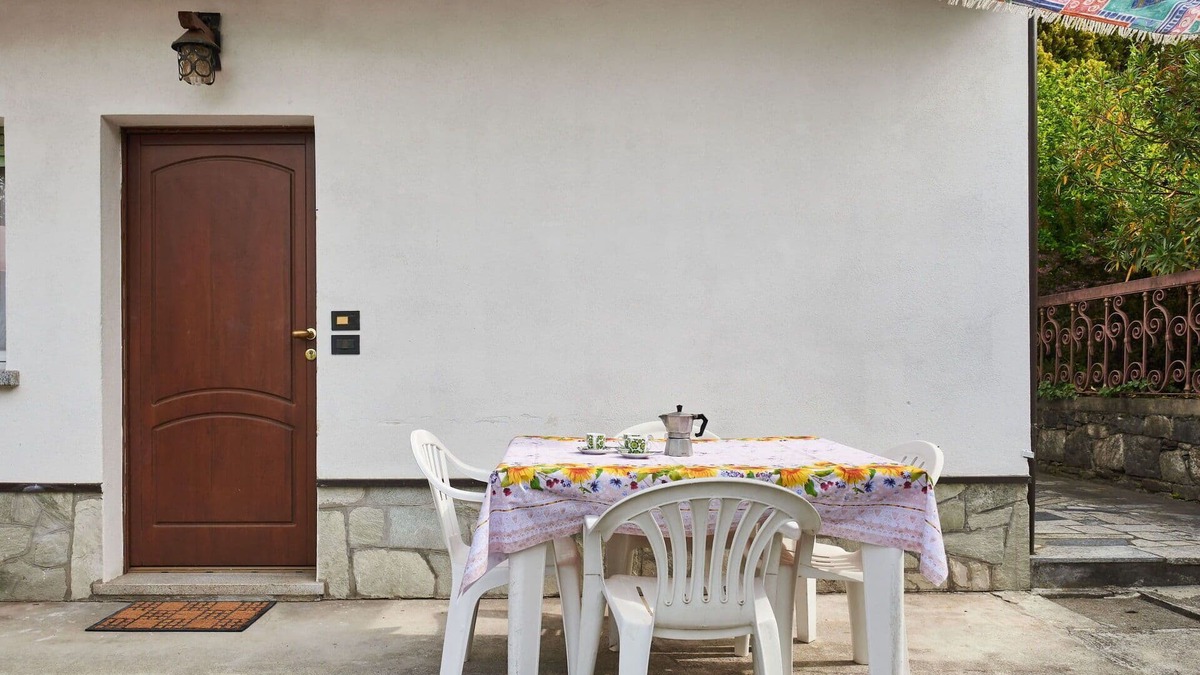 Gera Lario Apartment | Cosy apartment for 7 people with WIFI, TV, terrace, pets allowed and parking
