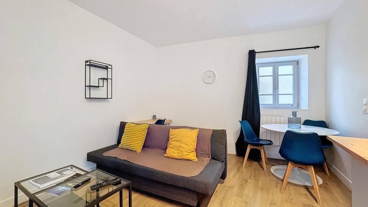 La Gare Apartment | Cosy apartment near the station - 4 pers - Nr1