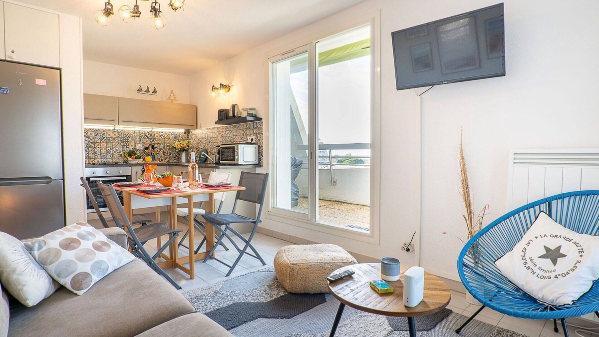 La Petite Motte Apartment | Cosy apartment for 4 guests with WIFI, TV and terrace