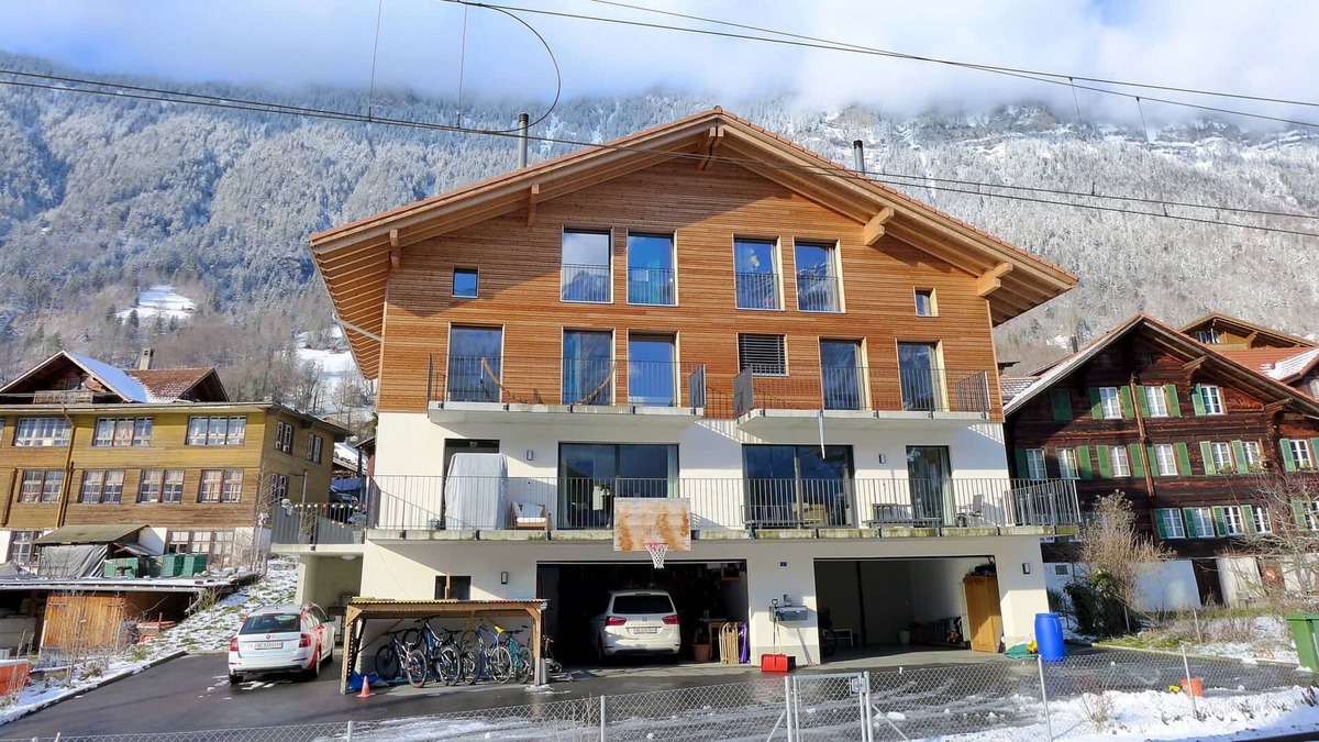Ringgenberg House | Cosy apartment in villa for 4 guests with WIFI, TV, terrace and parking