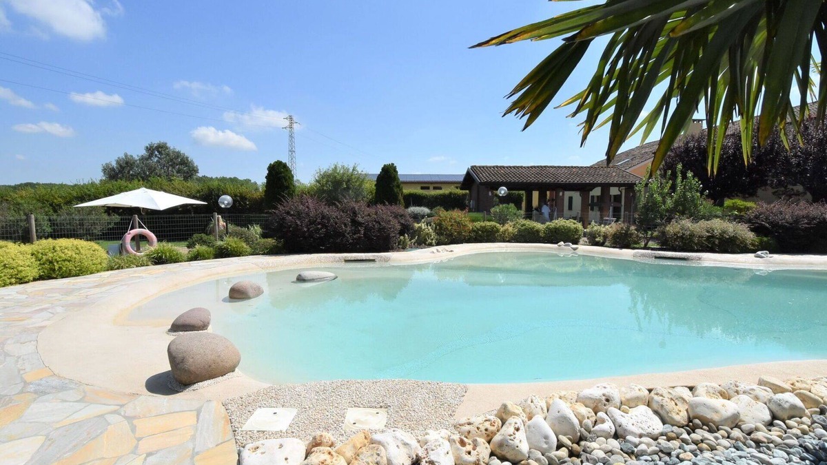 Ariano nel Polesine House | Cosy apartment in villa for 4 people with pool, WIFI, A/C, TV and patio