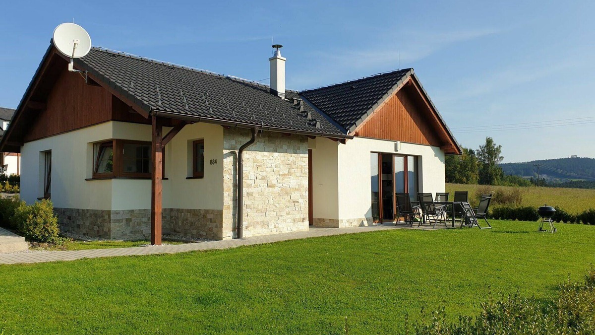 Lipno nad Vltavou House | Cosy apartment in villa for 6 people with WIFI, TV, terrace and pets allowed