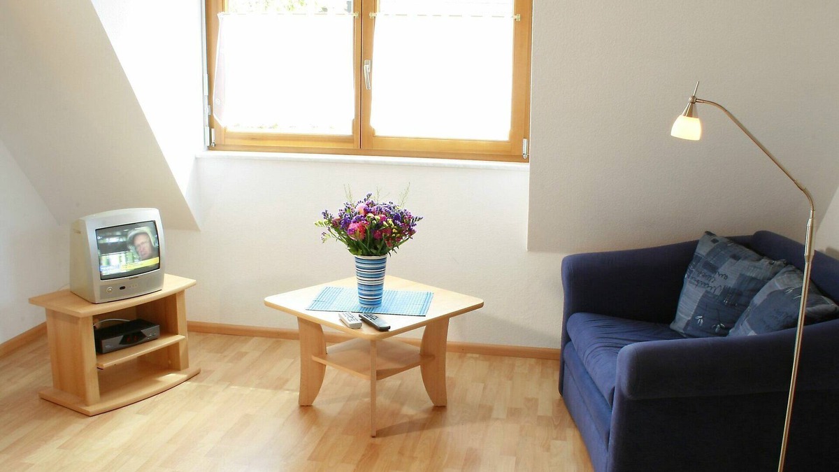 Neuried Villa | Cosy apartment in villa for 2 people with WIFI, TV, patio and parking