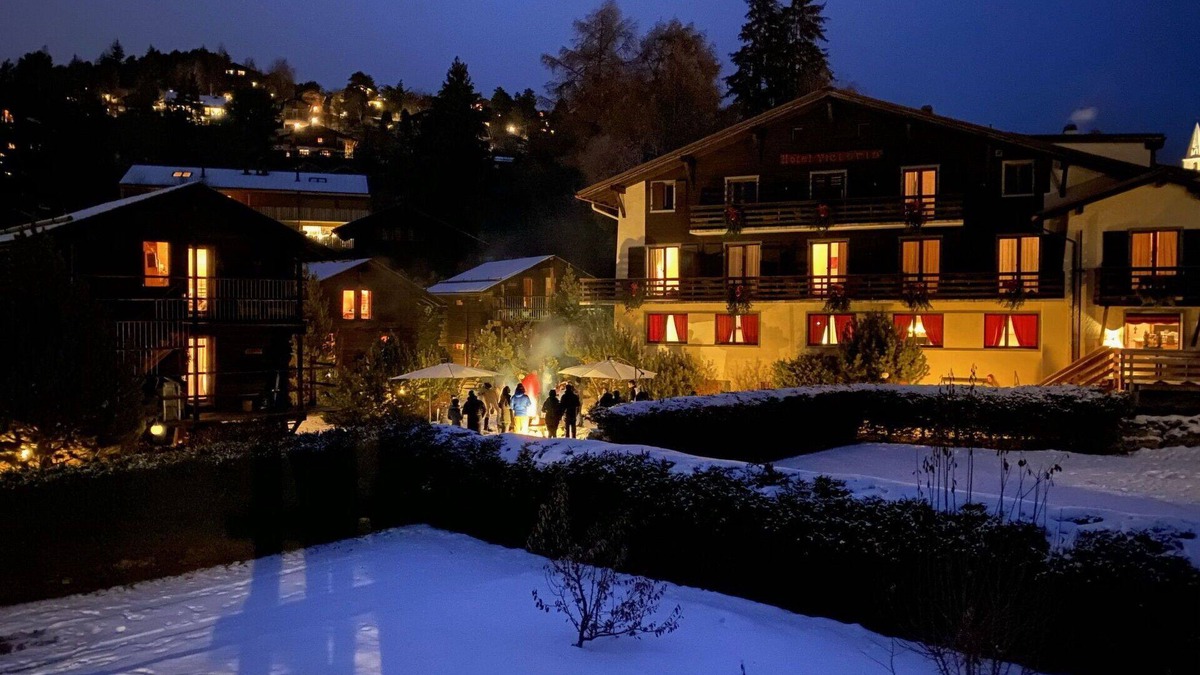 Vercorin House | Cosy apartment in villa for 15 guests with hot tub, WIFI and terrace