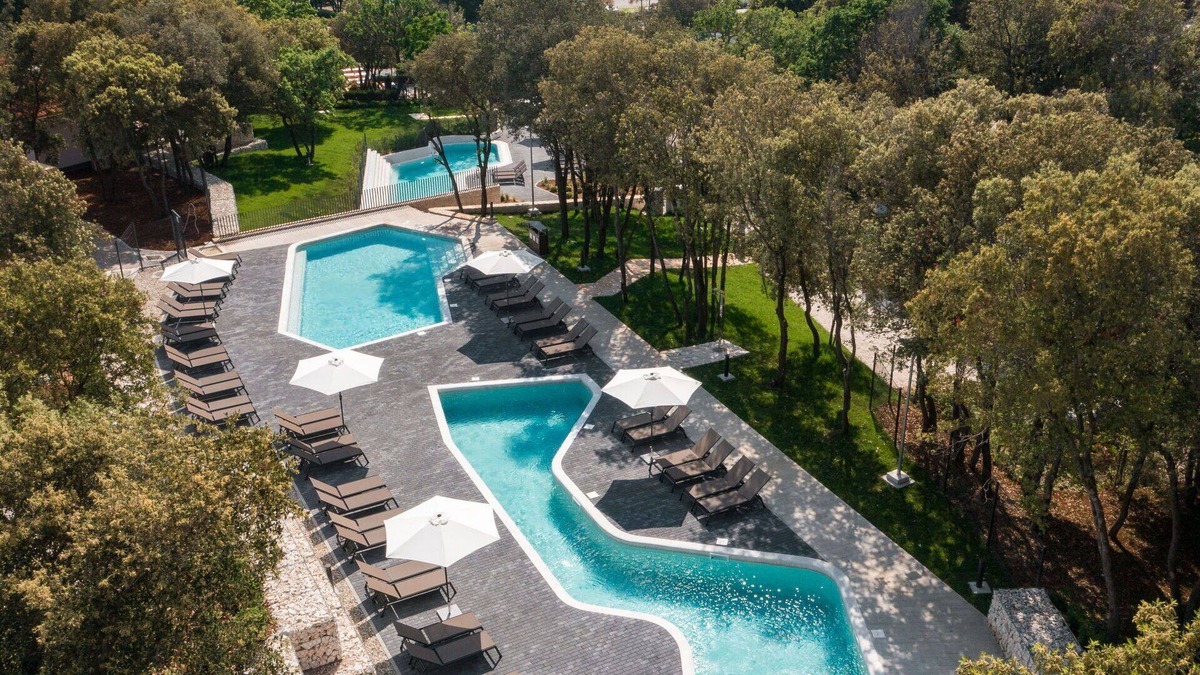 Bale House | Cosy apartment in villa with WIFI, private pool, A/C, TV, terrace, pets allowed and parking