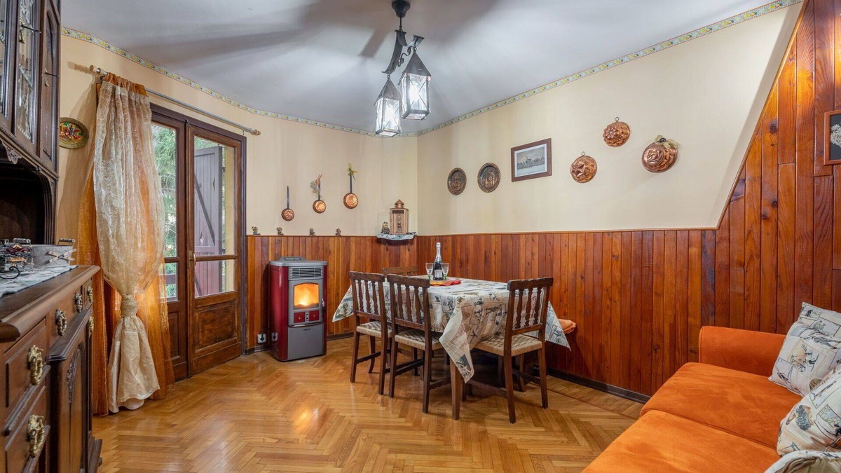 Limone Piemonte Apartment | Cosy apartment for 4 people with WIFI, TV, patio and pets allowed