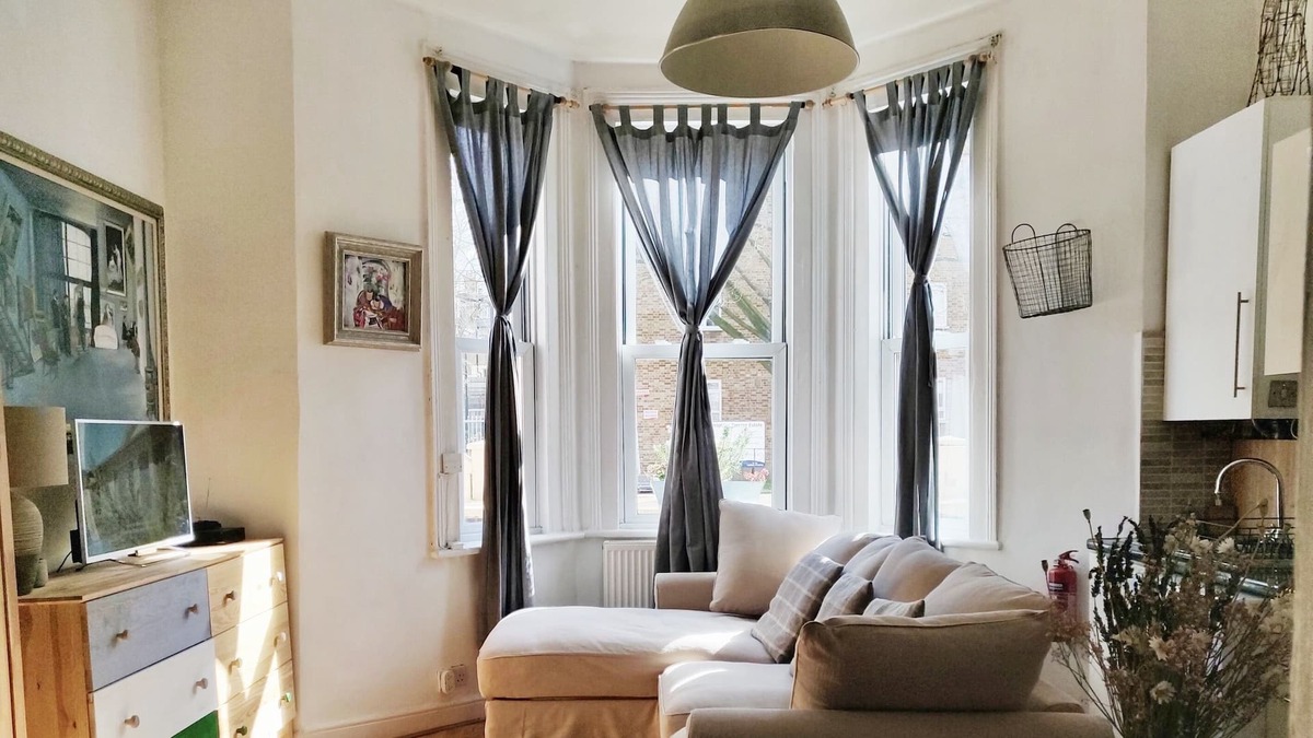 Coldharbour Apartment | Cosy Apartment just 10 minutes away from the heart of London!
