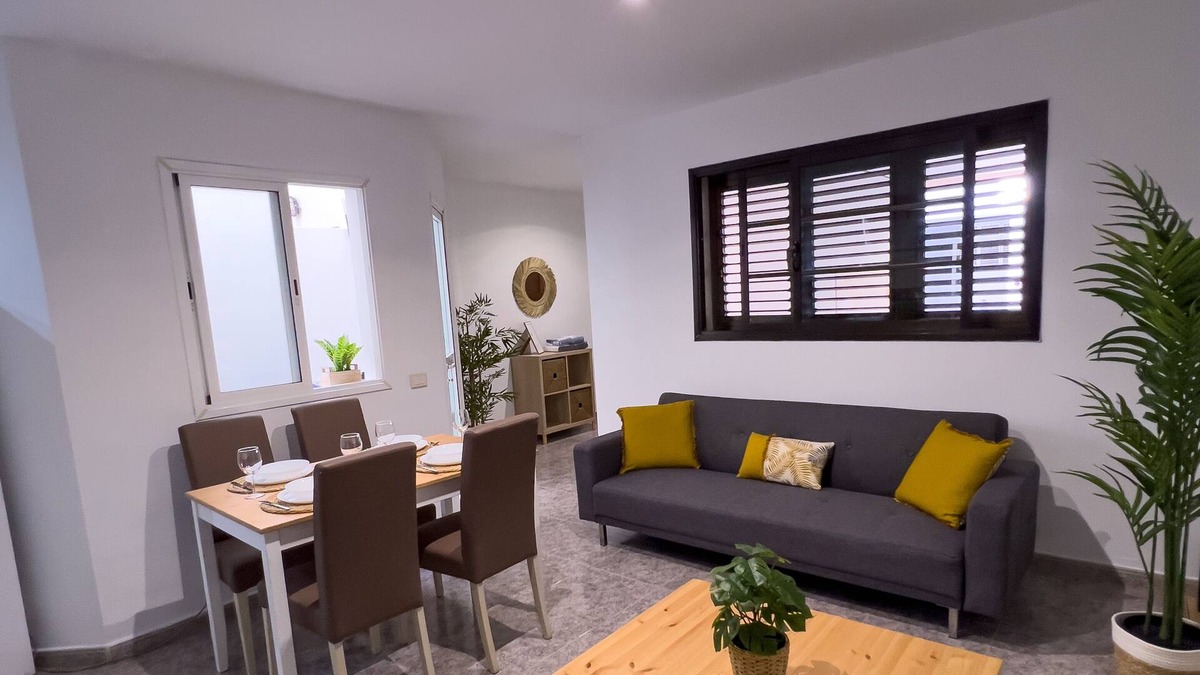 Playa de Arinaga Apartment | Cosy apartment near the beach