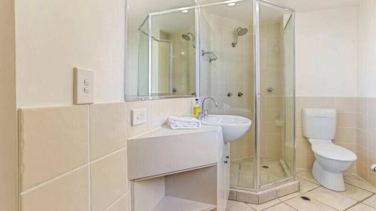 Sunshine Beach Apartment | Cosy apartment with ocean views in Sunshine Beach