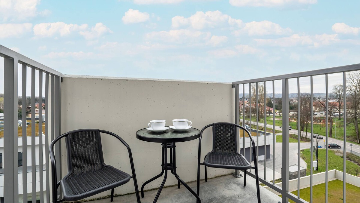 Rzeszow Apartment | Cosy Apartment With Balcony by Renters