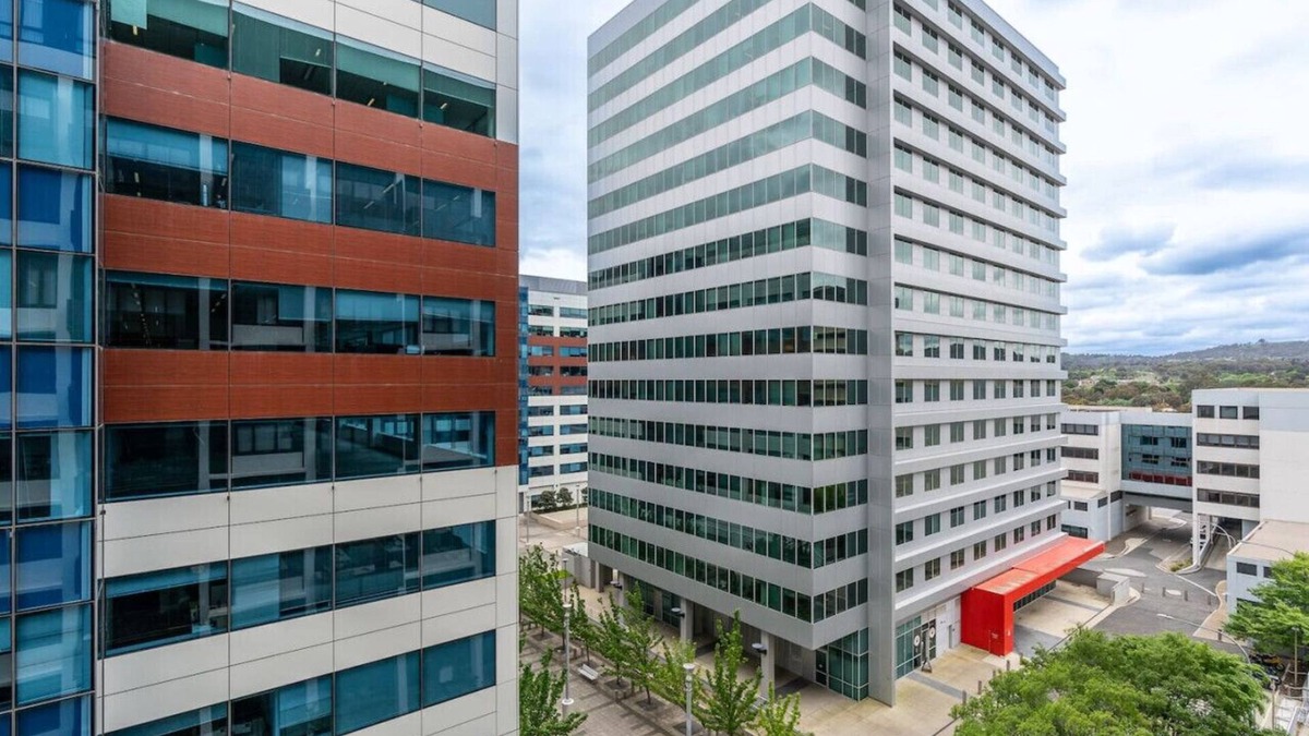 Phillip Apartment | Cosy Apt 7 Min Drive Away from Canberra Hospital