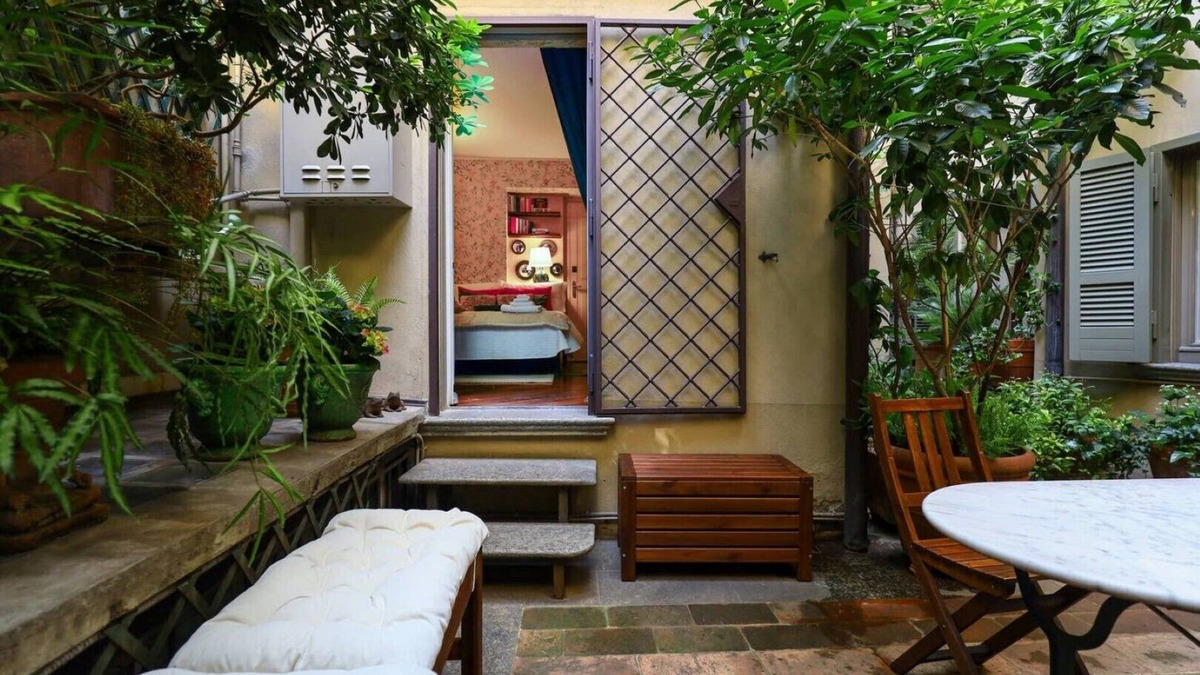 Brera Apartment | COSY BRERA - a little peaceful gem with terrace