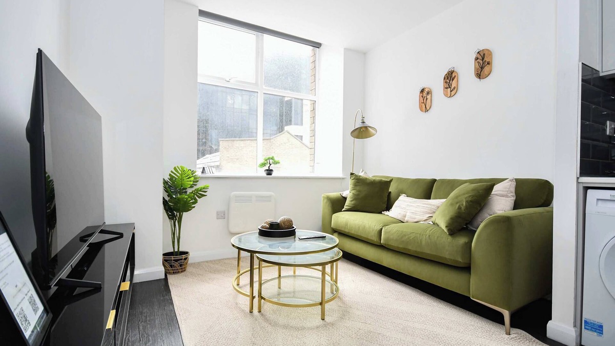 Eastleigh Apartment | Cosy & Bright 1 Bedroom Apartment in Bradford