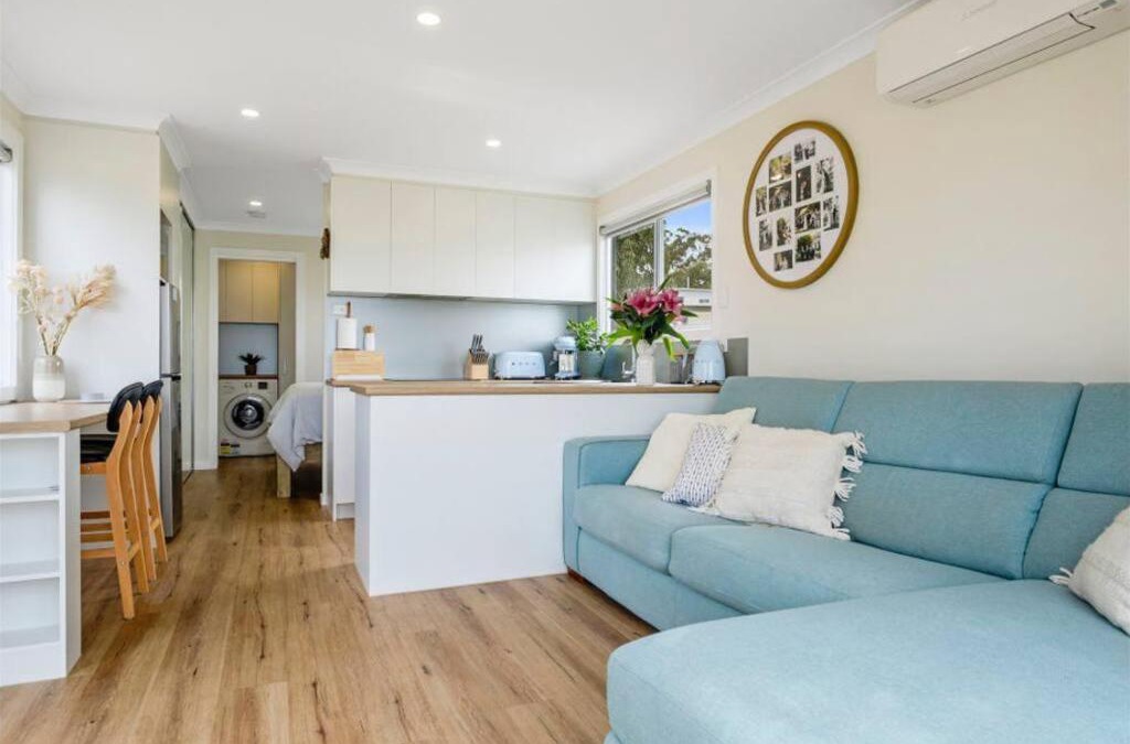 Primrose Sands House | Cosy Cabin, Big View !