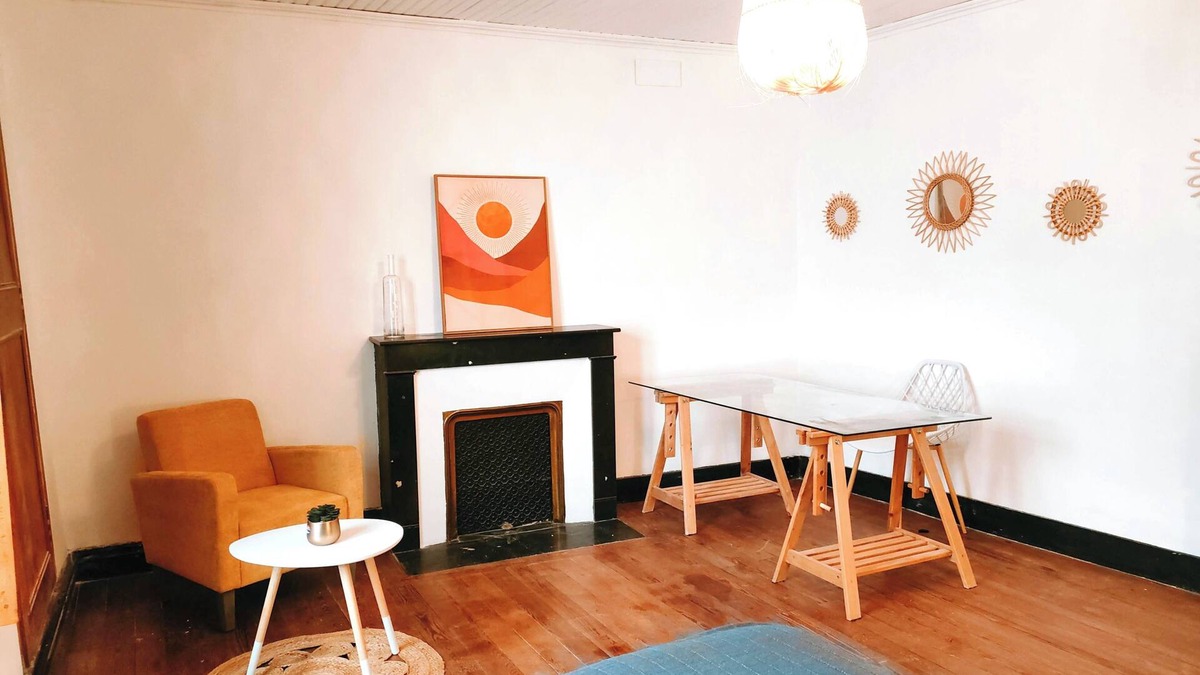 Quartier Administrations Apartment | Cosy central & quiet appt with 5db Bed and clim