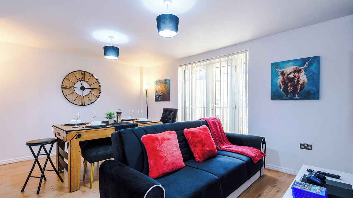 Salford Apartment | *Cosy City Apartment!* | Pool Table, PS4, Netflix