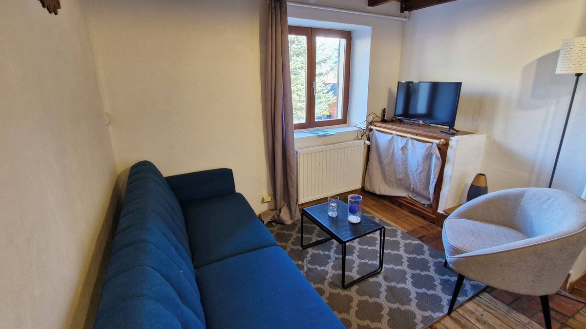 Faucon-de-Barcelonnette Apartment | Cosy, comfortable mountain apartment with swimming pool