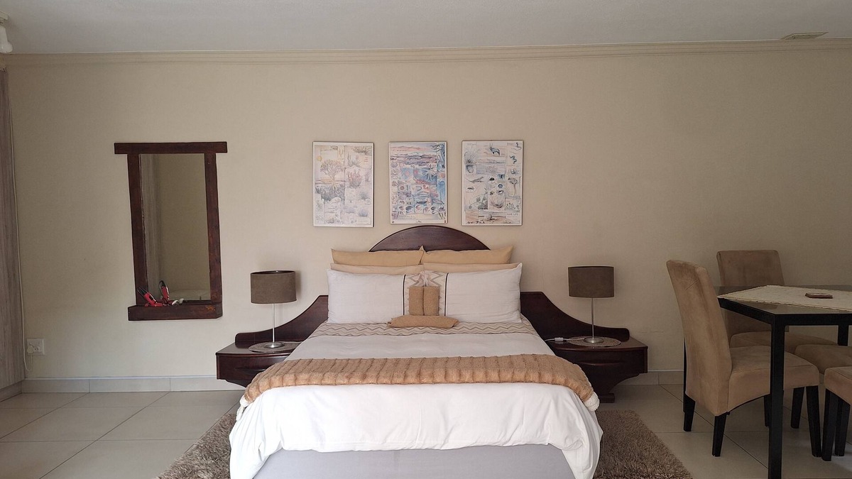 Vineta Apartment | Cosy Coastal Escape - Quiet Hideaway 7 minutes from the Sea