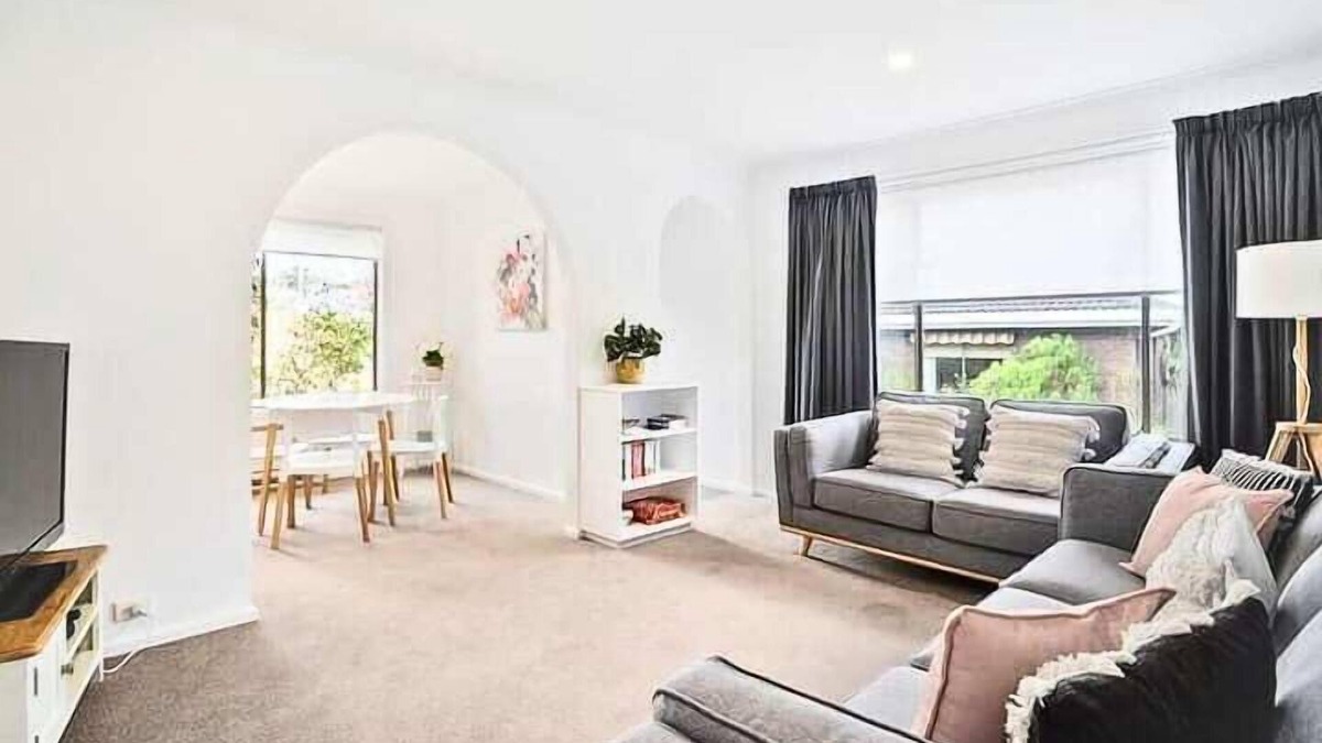 Sandy Bay Cottage | Cosy Cottage | Parking | Close to CBD & Casino.