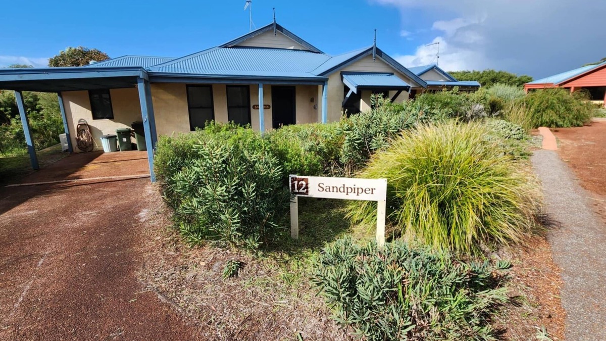 Kronkup Cottage | Cosy Cottage Sandpiper | Ocean Views | Beautiful Beaches