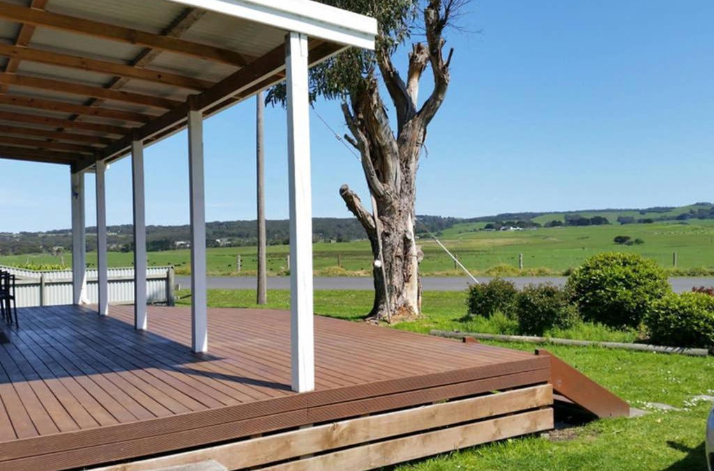 Apollo Bay House | cosy cottage valley views
