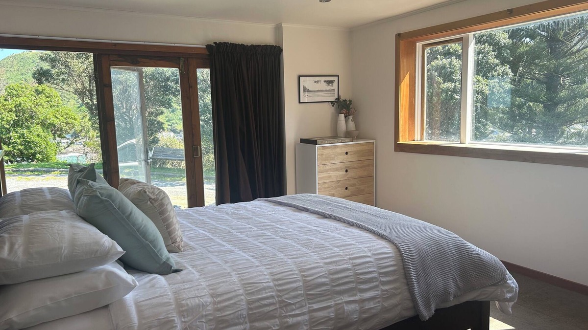 Wellington House | Cosy flat with sea views