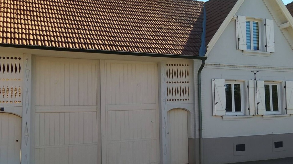 Weitbruch House | Cosy gîte in renovated farmhouse. Spacious bedroom + living room. Pets allowed