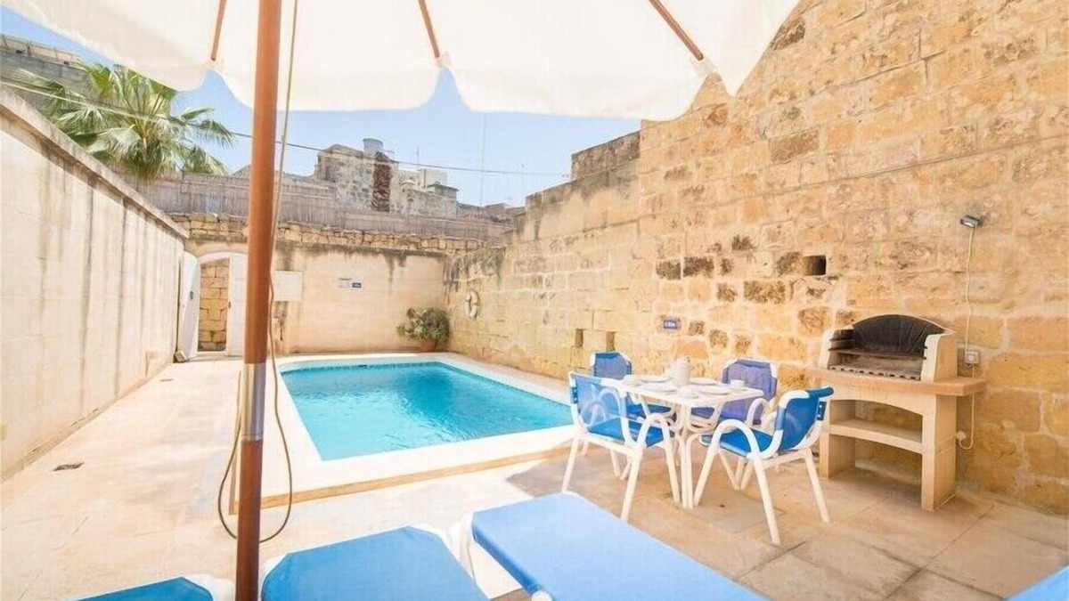 Xewkija House | Cosy Gozo Villa | Ta Gianni | 3 Bedrooms | Private Pool & Air Conditioning | Xewkija