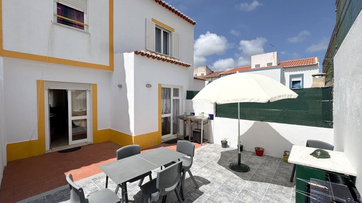 Igreja Nova Apartment | Cosy house near the beaches