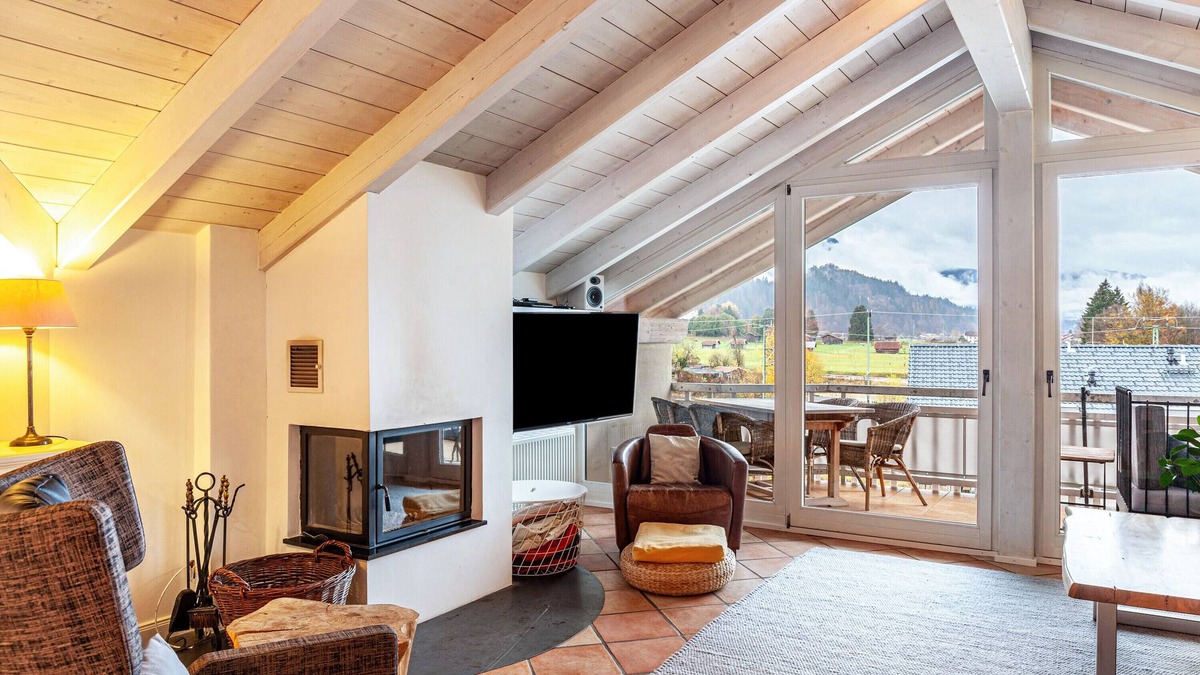 Garmisch-Partenkirchen Apartment | 'Cosy Luxury Apartment' with Mountain View, Balconies & Wi-Fi