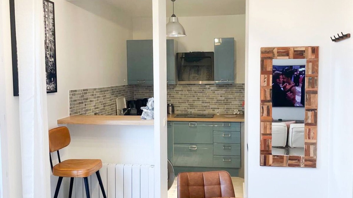 Conflans-Sainte-Honorine Apartment | Cosy modern apartment - 4 min walk from station