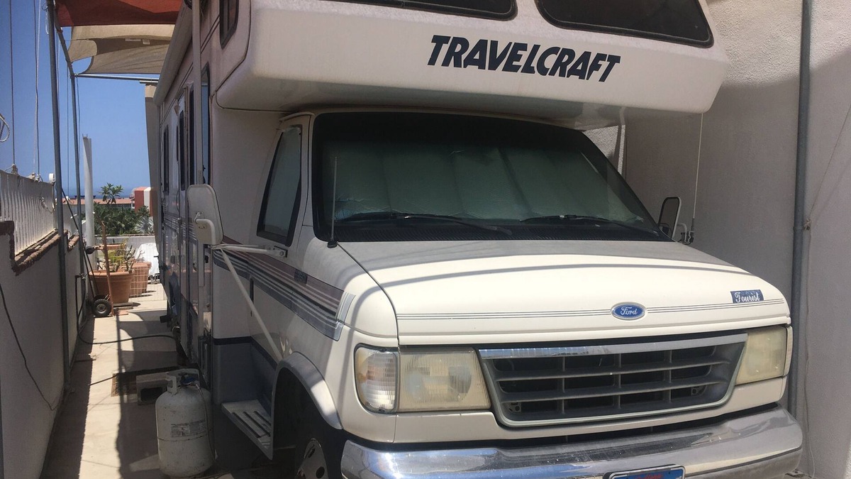 Los Cabos House | Cosy Motor home with large amenities and outside living space.