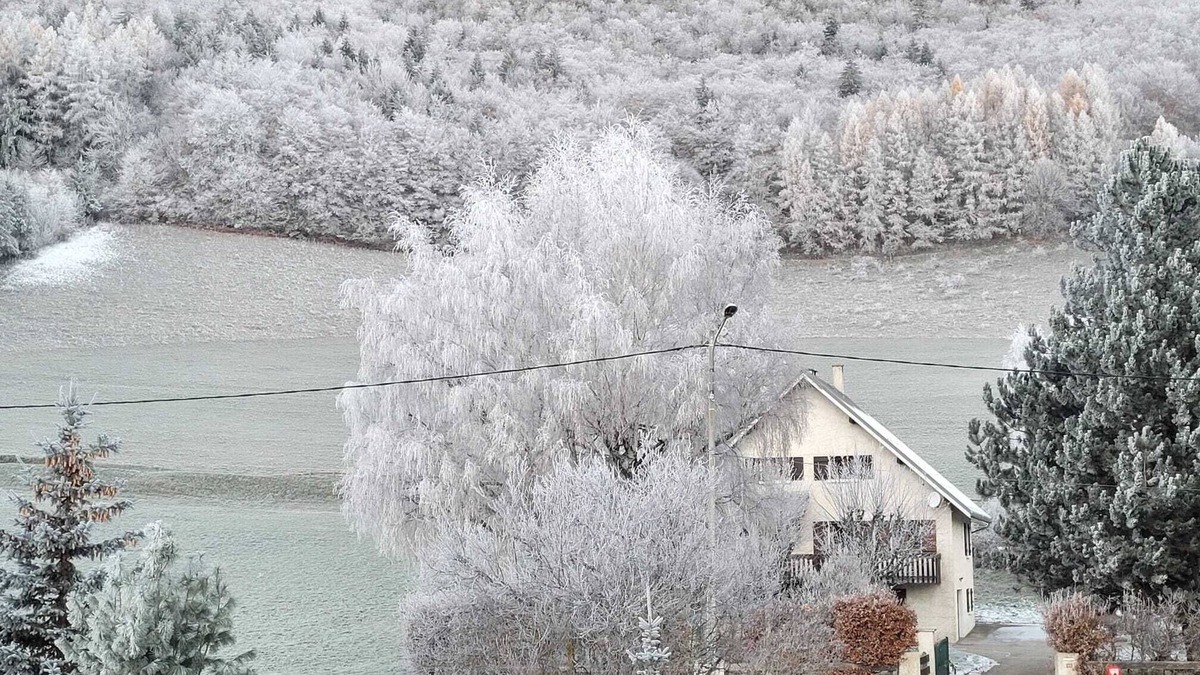 Lans-en-Vercors House | Cosy mountain house with view of the slopes