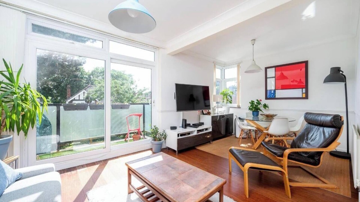 Copers Cope Apartment | Cosy One-Bedroom Flat in Bromley