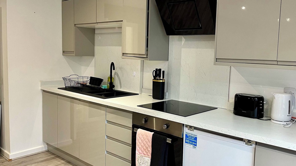 The Docks Apartment | Cosy Penthouse in Business District