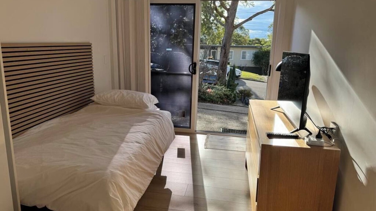 Engadine Apartment | Cosy personal me-space in leafy Engadine close to the Royal National Park.