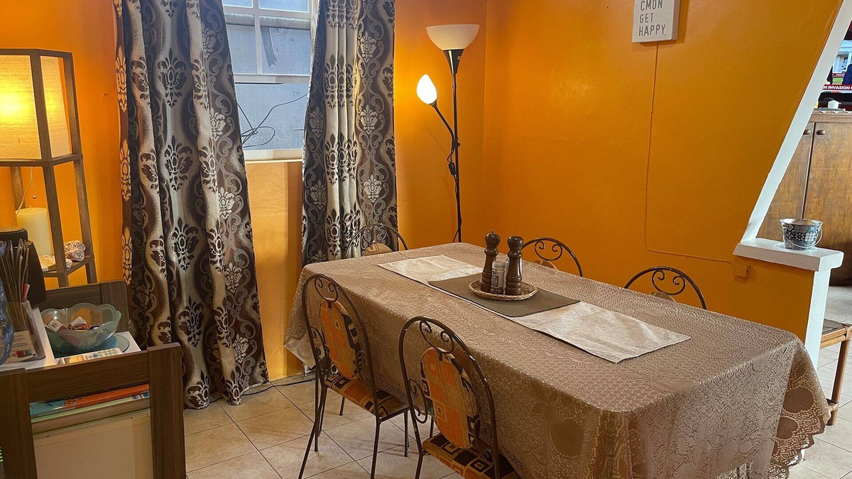 Below Rock House | Cosy private 3Bdr fully gated home, 10 min from Miami Beach