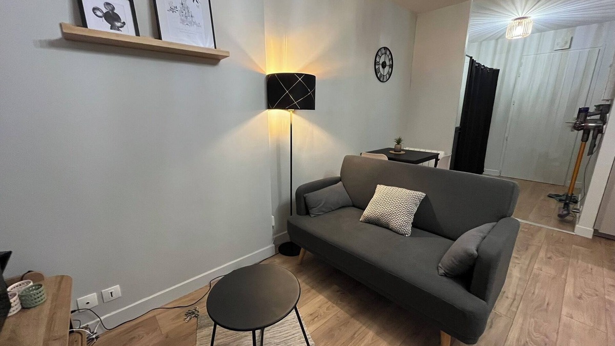 Crecy-en-Brie Apartment | Cosy, quiet apartment near Disneyland