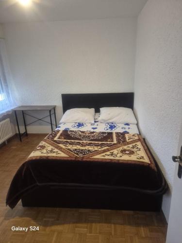 Grenchen Apartment | Cosy Room in a Flat
